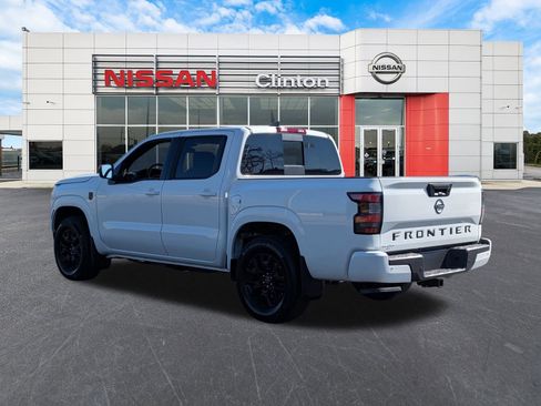 New 2026 Nissan Frontier SV w/ Tow Package image 5