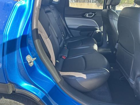 Used 2024 Jeep Compass Limited image 11