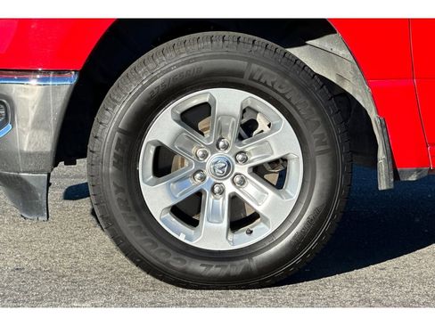 Used 2024 RAM 1500 Laramie image 32