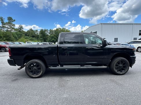 Used 2025 RAM 2500 Big Horn AWD/4WD image 4