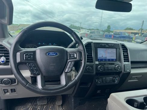 Used 2019 Ford F150 XLT w/ Equipment Group 302A Luxury AWD/4WD image 9