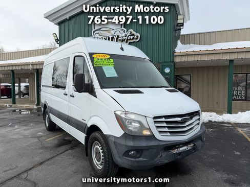 Used 2016 Freightliner Sprinter 2500 RWD image 1