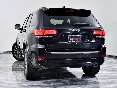 Used 2016 Jeep Grand Cherokee Limited 75th Anniversary AWD/4WD image 9