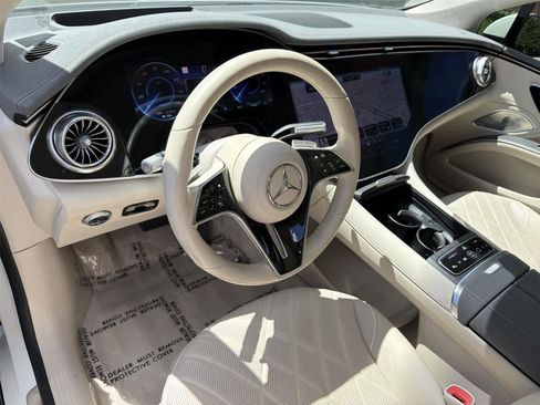 Used 2023 Mercedes-Benz EQS 580 4MATIC Sedan image 2