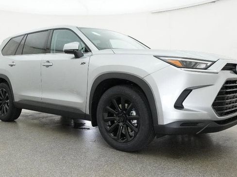 New 2026 Toyota Grand Highlander FWD image 29