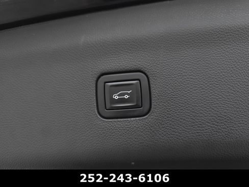 Used 2021 Buick Enclave Essence w/ Sound and Sites Package image 36