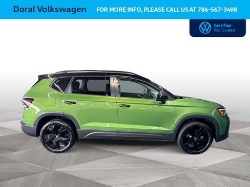 Used 2025 Volkswagen Taos SE image 8