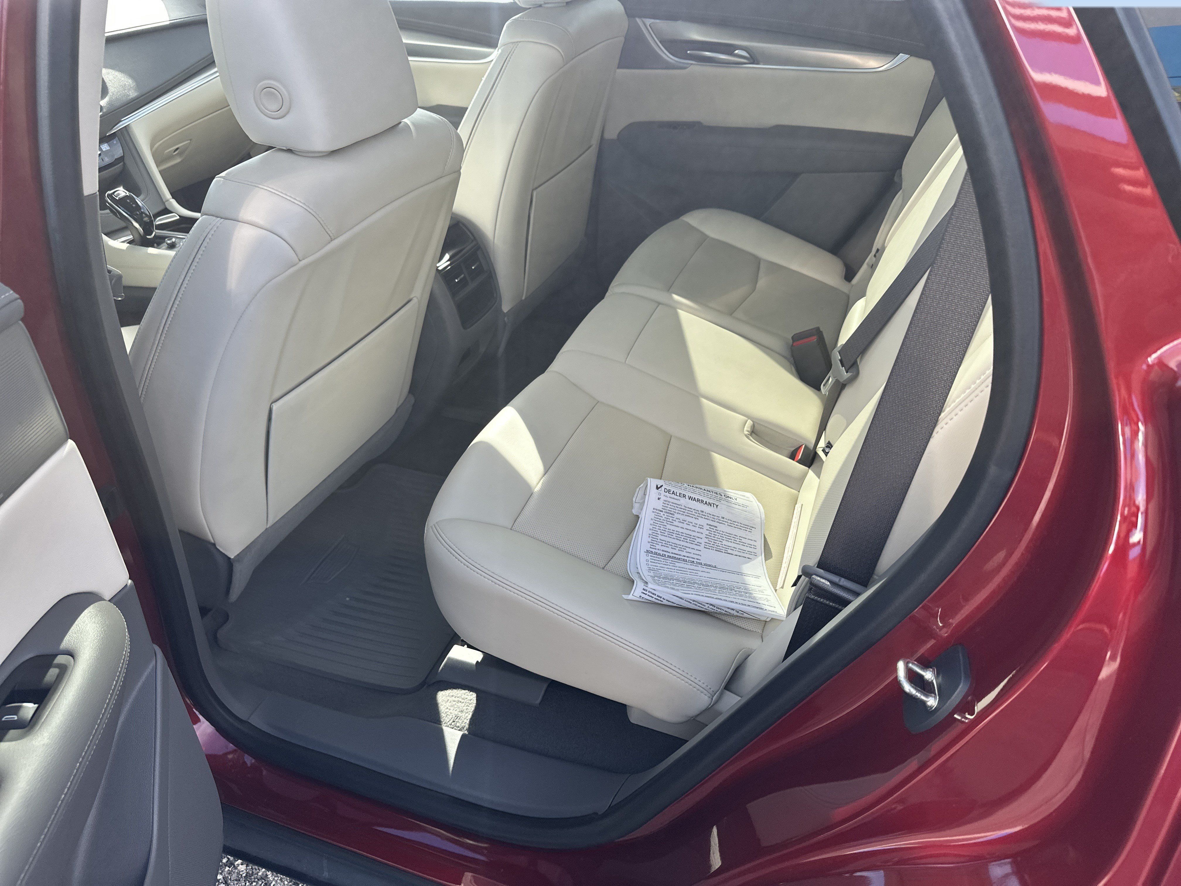 Certified 2023 Cadillac XT5 Premium Luxury AWD/4WD image 6