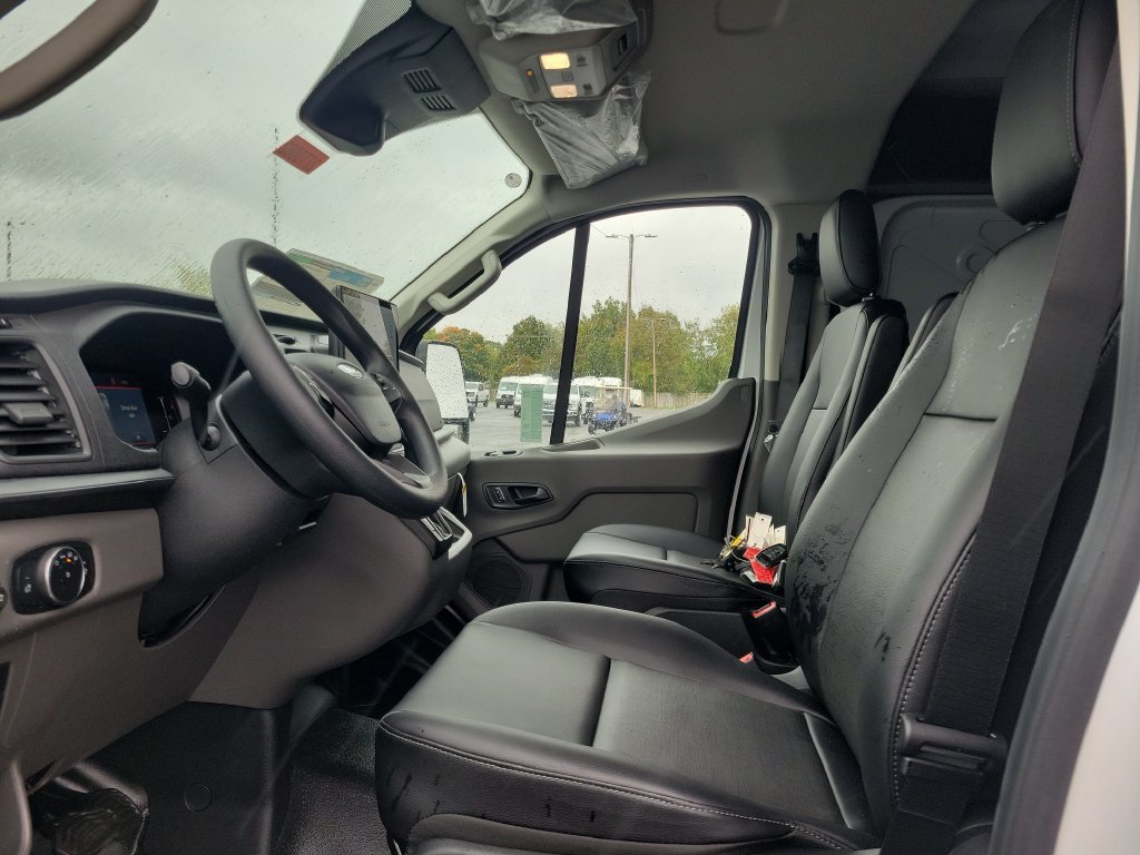 New 2027 Ford Transit 250 Low Roof RWD image 22