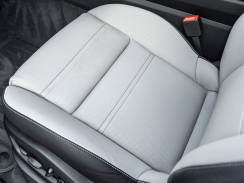 Certified 2025 Porsche Cayenne Coupe AWD/4WD image 21