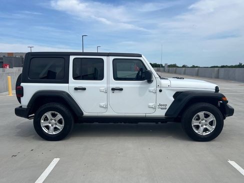Used 2018 Jeep Wrangler Unlimited Sport S AWD/4WD image 5