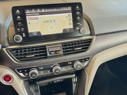 Used 2019 Honda Accord Touring image 12