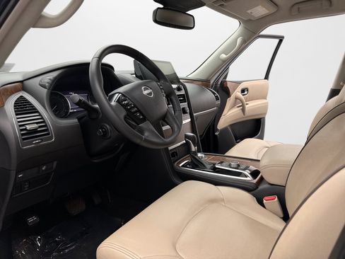 Used 2022 Nissan Armada SL w/ Captain's Chairs Package AWD/4WD image 12