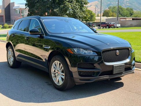 Used 2017 Jaguar F-PACE Prestige AWD/4WD image 6