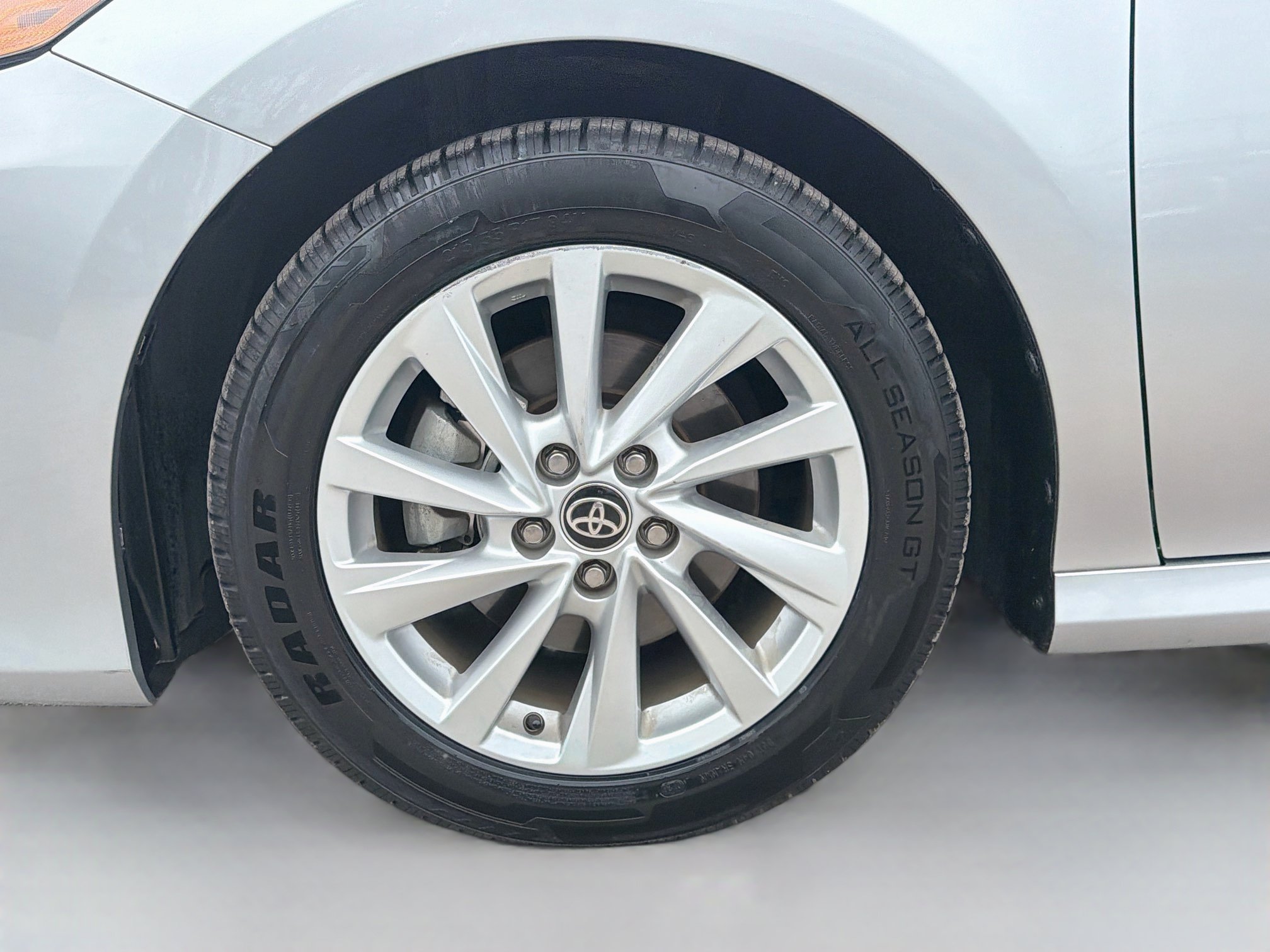 Used 2024 Toyota Camry LE FWD image 39