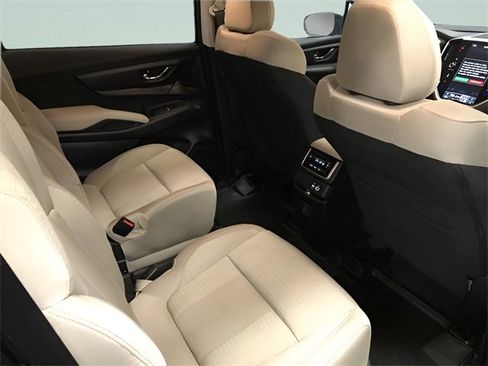 Used 2023 Subaru Ascent Premium w/ Convenience Package image 12