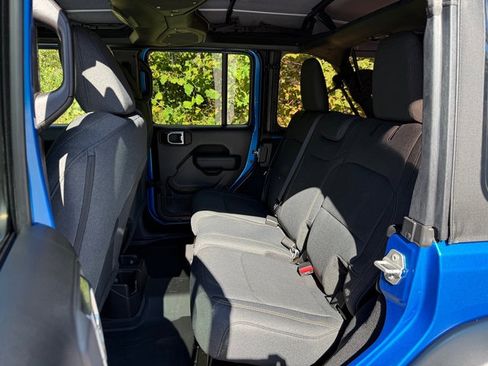 Used 2025 Jeep Wrangler Unlimited Sport image 14