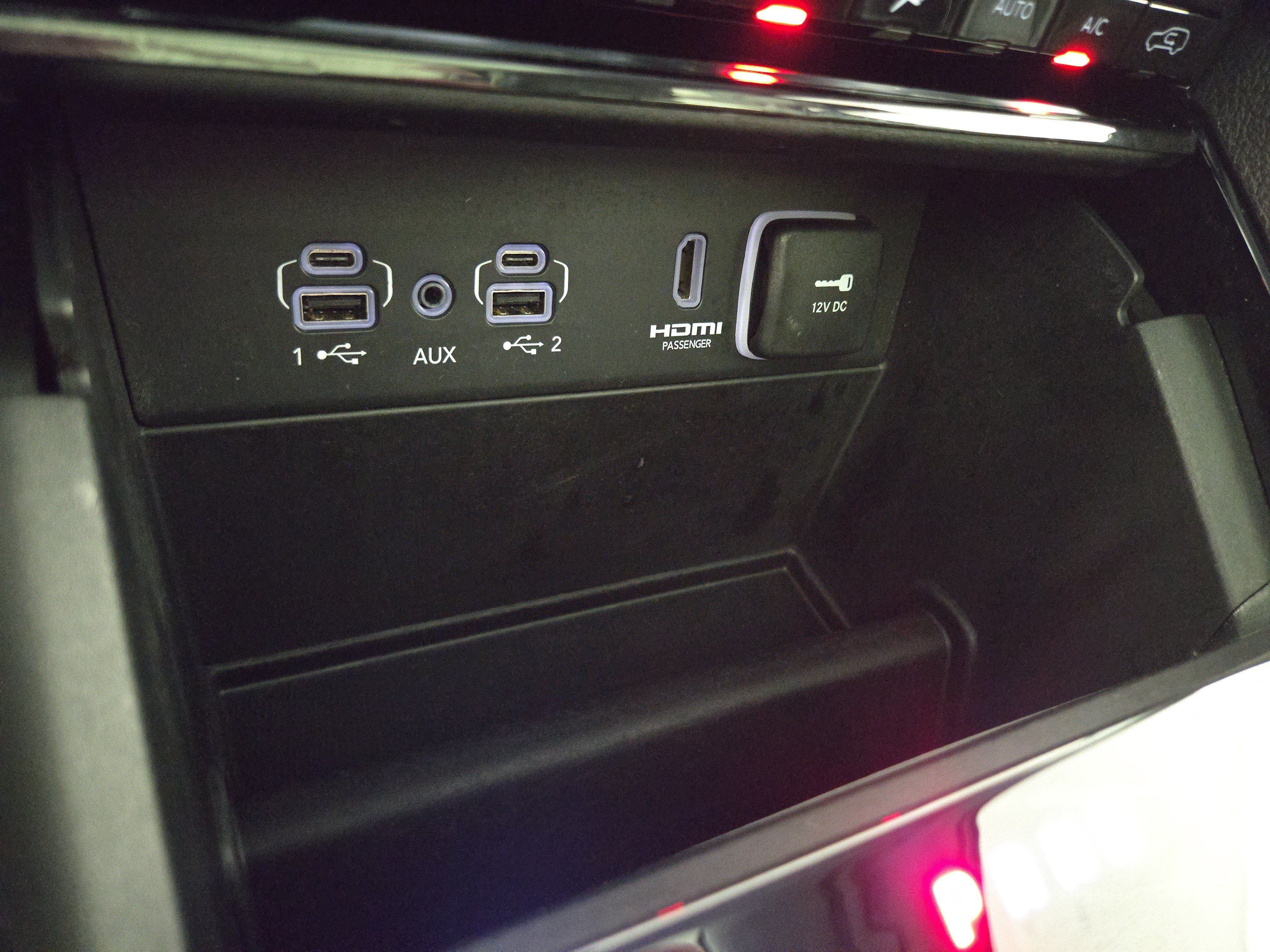 Used 2023 Jeep Grand Cherokee 4WD 4xe image 29