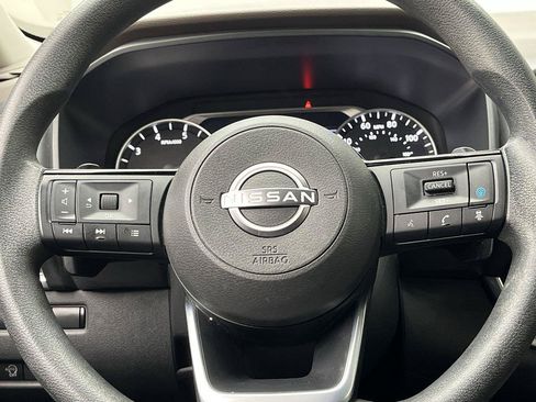 Used 2023 Nissan Rogue SV AWD/4WD image 13