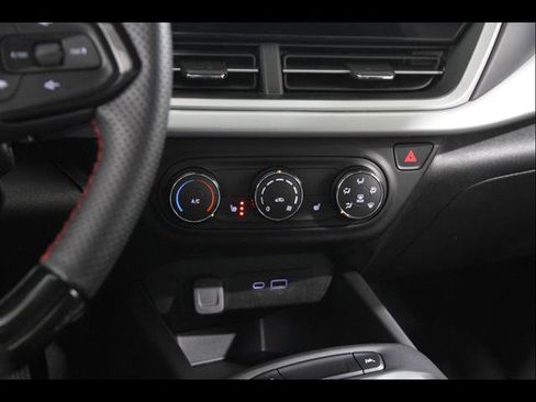 Used 2024 Chevrolet Trax RS w/ Driver Confidence Package FWD image 14