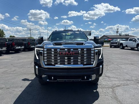 Certified 2026 GMC Sierra 3500 Denali w/ Denali Reserve Package AWD/4WD image 8