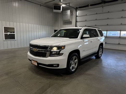 Used 2016 Chevrolet Tahoe LT w/ Luxury Package AWD/4WD image 4