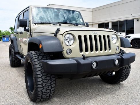 Used 2018 Jeep Wrangler Unlimited Sport S AWD/4WD image 8