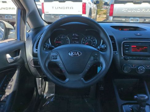 Used 2017 Kia Forte LX image 15
