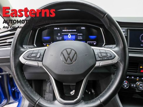 Used 2024 Volkswagen Jetta SE image 10