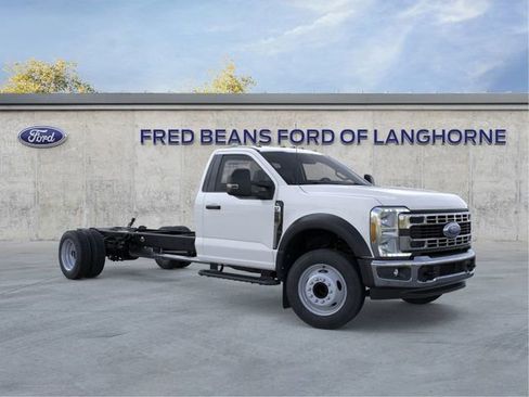 New 2025 Ford F550 2WD Regular Cab Super Duty image 1