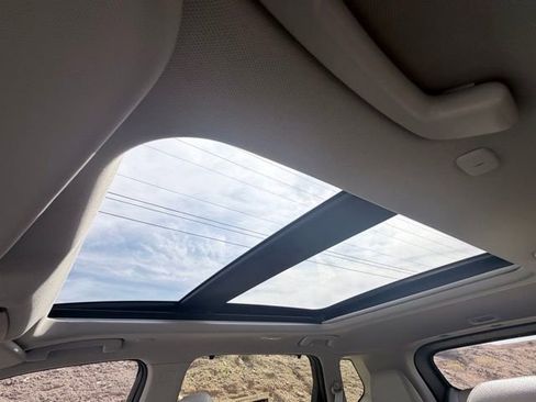 Certified 2025 Nissan Rogue SL w/ SL Premium Package image 28