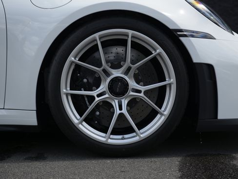 Certified 2026 Porsche 911 GT3 RWD image 41