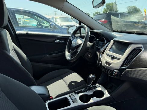 Used 2016 Chevrolet Cruze LS FWD image 39