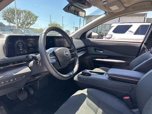 Used 2024 Nissan Ariya AWD image 11