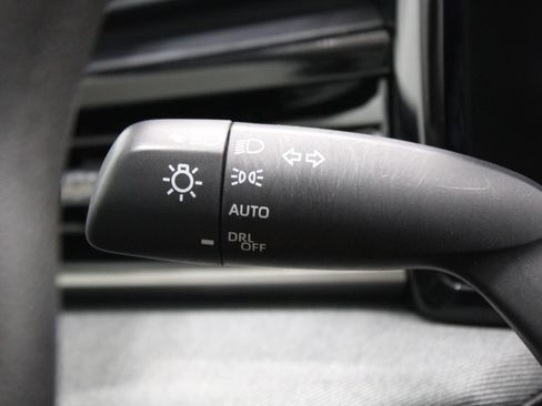 Used 2025 Toyota Camry LE FWD image 39