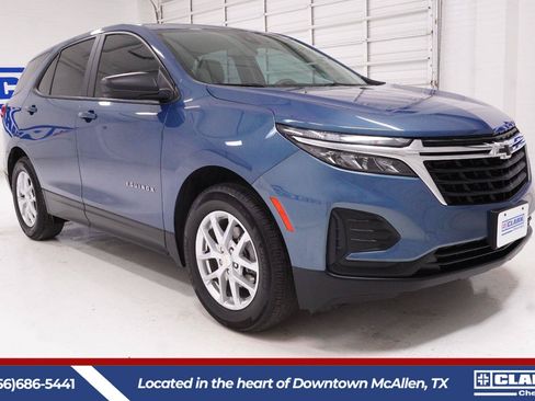 Used 2024 Chevrolet Equinox LS w/ Driver Confidence II Package FWD image 3