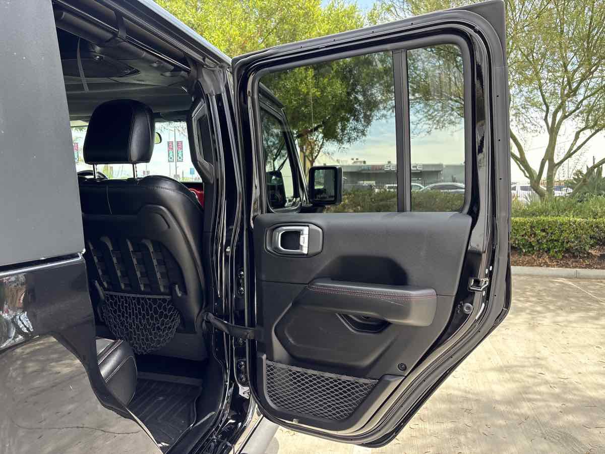 Used 2021 Jeep Gladiator Rubicon AWD/4WD image 17