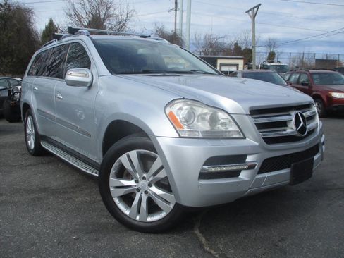 Used 2010 Mercedes-Benz GL 450 4MATIC image 2