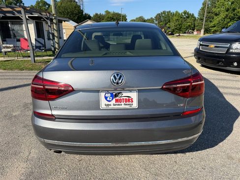 Used 2017 Volkswagen Passat 1.8T S FWD image 4