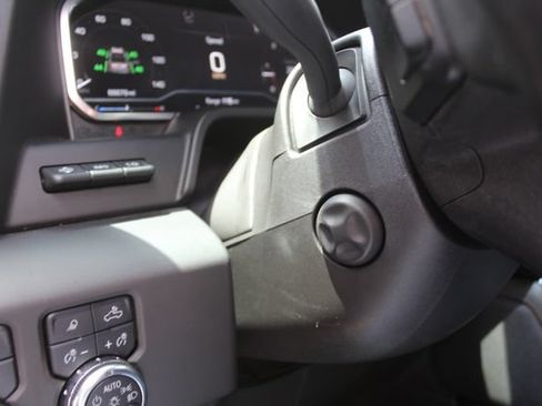 Used 2024 GMC Sierra 1500 AT4 w/ Technology Package AWD/4WD image 33