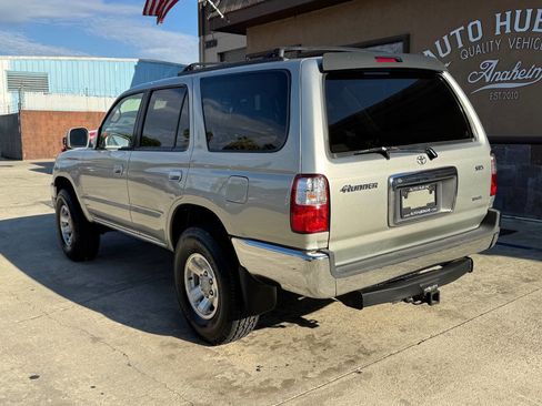 Used 2002 Toyota 4Runner SR5 image 8