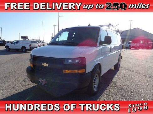 Used 2022 Chevrolet Express 2500 w/ Driver Convenience Package RWD image 1