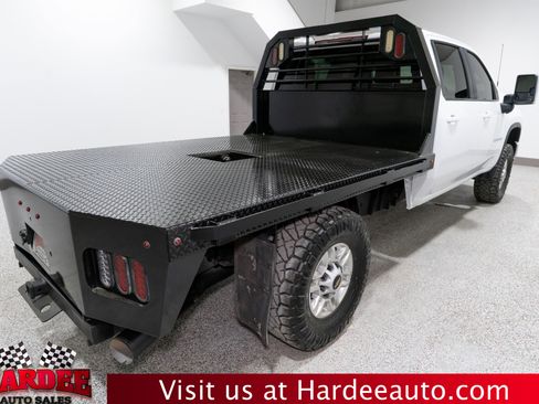 Used 2024 Chevrolet Silverado 2500 LT w/ Convenience Package image 5