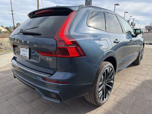 New 2026 Volvo XC60 B5 Ultra w/ Climate Package image 7