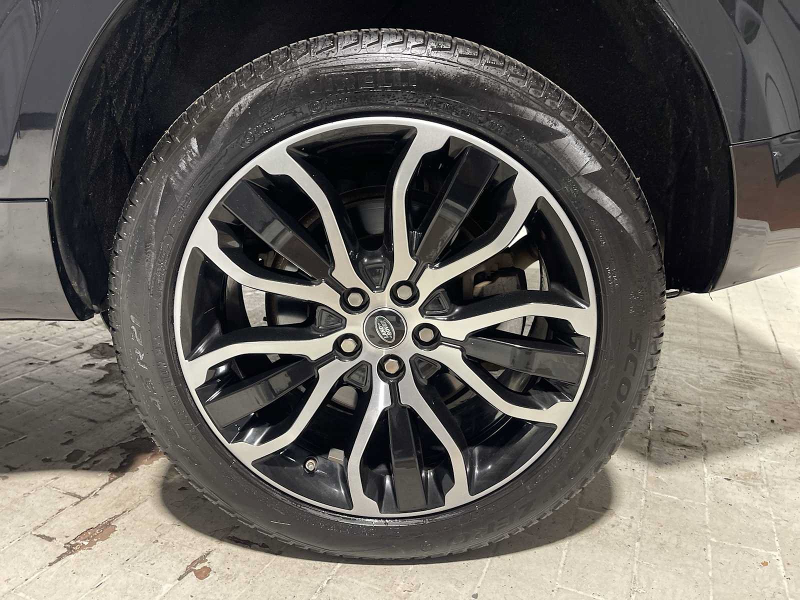 Used 2019 Land Rover Range Rover Sport HSE AWD/4WD image 8