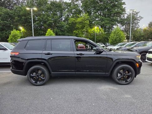 New 2025 Jeep Grand Cherokee L Limited w/ Black Appearance Package RWD image 9