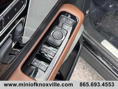 Used 2023 Lincoln Aviator Reserve w/ Equipment Group 201A AWD/4WD image 15