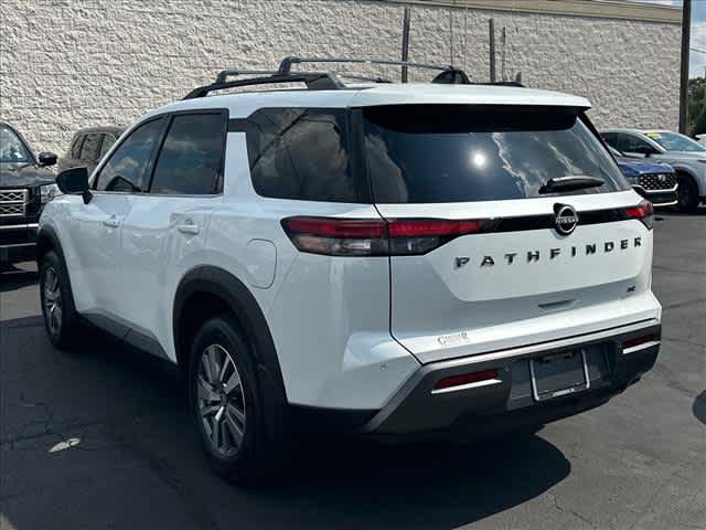 Used 2026 Nissan Pathfinder SL FWD image 6