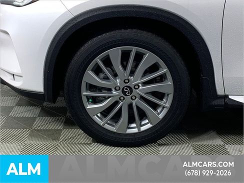 Used 2024 INFINITI QX50 Luxe image 17