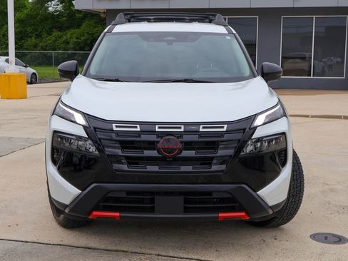 Used 2025 Nissan Rogue SV w/ Rock Creek Premium Package AWD/4WD image 21